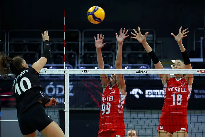 son-dakika-turkiye-a-milli-kadin-voleybol-takimi-almanyayi-yendi-1664908524469.jpg Son dakika: Türkiye A Milli Kadın Voleybol Takımı Almanya'yı yendi - 1