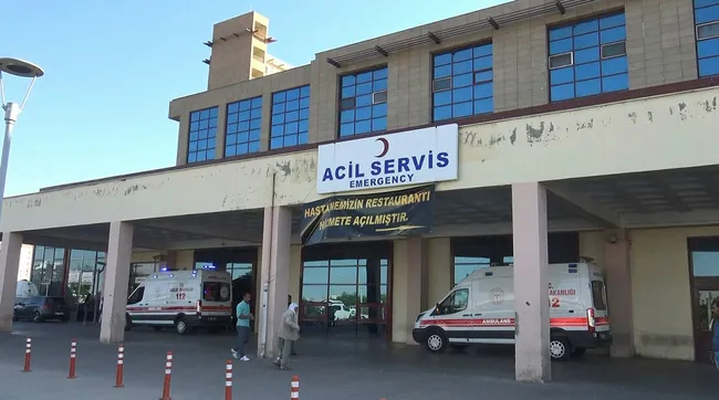 diyarbakirda-olu-bulunan-esmanin-21-yasindaki-oglu-cinayet-suphelisi-olarak-araniyor-1623829395370.jpg Diyarbakır'da ölü bulunan Esma'nın 21 yaşındaki oğlu cinayet şüphelisi olarak aranıyor - 2
