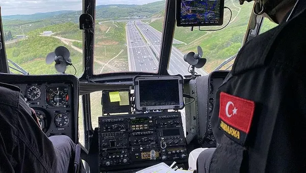 1682256040728.jpeg Trafikte dönüş yoğunluğu! Akın akın geliyorlar her yer kilitlendi - 3