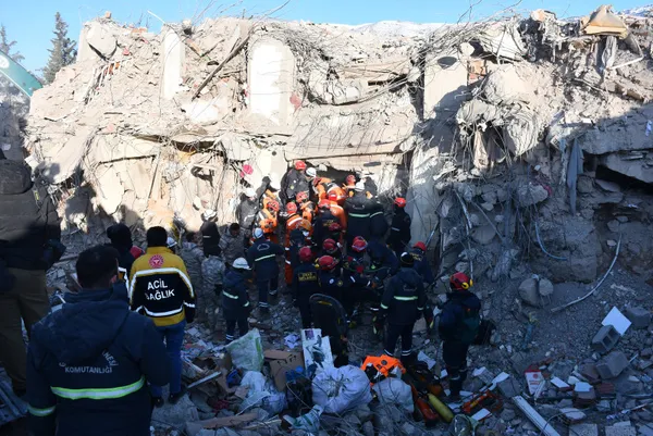 Tüm radyo ve televizyonlar Türkiye için tek yürek oldu! Tarihi yayında rekor miktarda bağış toplandı: 115 milyar 146 milyon 528 bin TL