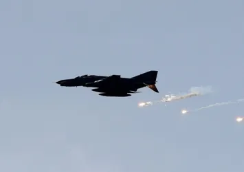 ABD, Suriye'yi vurdu: 10 ölü!