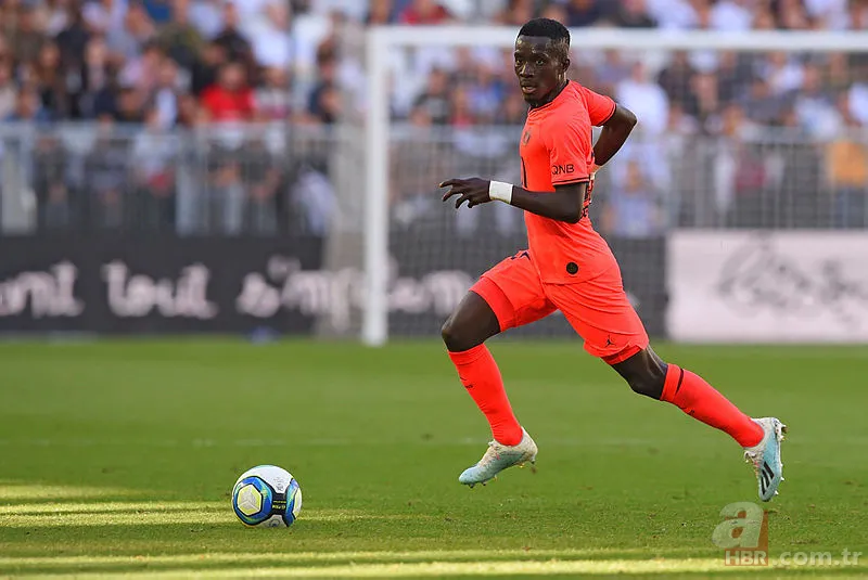 Fatih Terim'den sürpriz ilk 11 kararı! İşte Galatasaray'ın muhtemel PSG kadrosu 22