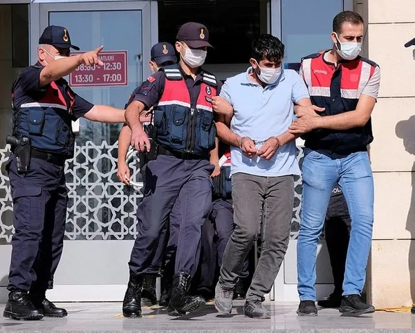 1686029688389.jpg Türkiye'nin takip ettiği Büyükşen cinayetinde yeni gelişme! Gerekçeli karar açıklandı: İçin rahat olsun onları öldürttüm - 6