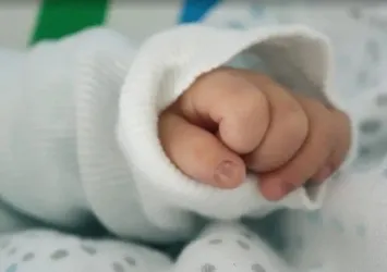 Kuşadası'nda skandal! Çocuk doktoru para karşılığı bebek aldı