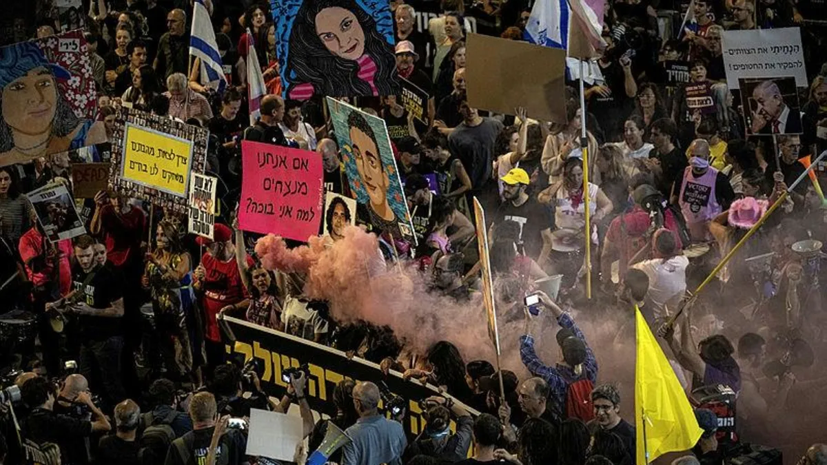 Tel Aviv yangın yeri! Binlerce İsrailli esir takası için sokaklara döküldü