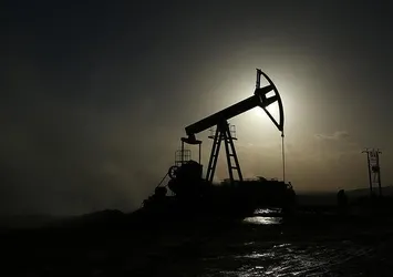 Rusya ve Suudi Arabistan'dan petrol üretimini dondurma adımı