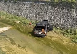 Bartın'da otomobil dere yatağına devrildi: 3 yaralı