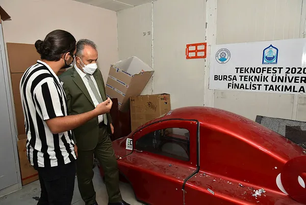 Teknoloji yarışındaki gençlere büyük destek