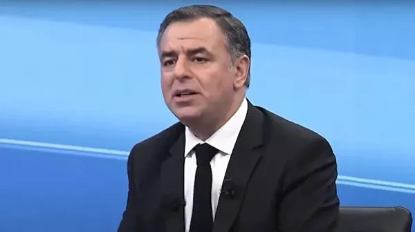 Ahmet Davutoğlu’ndan ’kukla aday’ tehdidi: Söylediklerimizi kabul etmezse kriz çıkar yeniden seçime gidilir! Sözleri 6’lı masa yandaşlarını çıldırttı