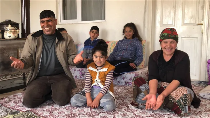 1587449506210.jpg Kars'ın gülen adamı Kasım Can: Babam öldüğünde bile güldüm - 1