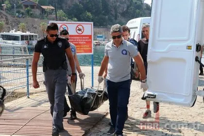 Antalya’da yürekleri yakan olay! Yerde yatan cansız bedenini alnından öptü