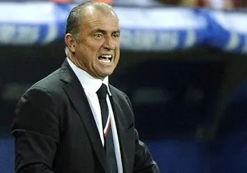 Pirlo, kitabında Fatih Terim'i yerden yere vurdu