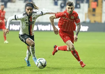 Antalyaspor'un genç oyuncusu Doğukan Sinik'e Lyon kancası