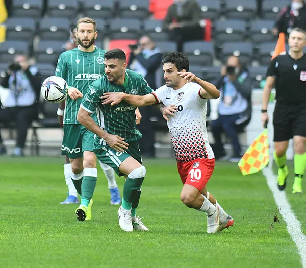 Gaziantep FK evinde Konyaspor'u 3 golle devirdi! MAÇ SONUCU 3-2 - 2