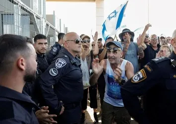 İsrailli askerlerden Filistinli tutukluya cinsel işkence! İsrail'de aşırılıkçı baskılara tepkiler artıyor