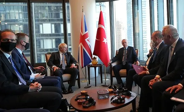 Başkan Erdoğan İngiltere Başbakanı Boris Johnson ve Ukrayna Devlet Başkanı Zelenskiy ile görüştü