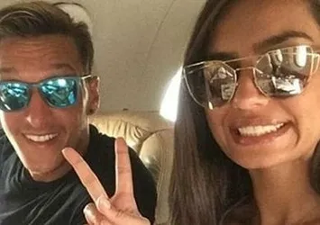 Mesut Özil kaleyi içten fethetti