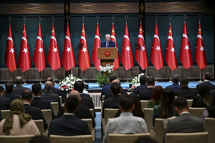baskan-erdogan-kabinenin-ardindan-aciklamalarda-bulundu-kurban-bayrami-tatili-9-gun-oldu-iste-emekli-ikramiyel-1717523012065.jpg Başkan Erdoğan Kabine'nin ardından açıklamalarda bulundu! Kurban Bayramı tatili 9 gün oldu | İşte emekli ikramiyeleri için tarih - 4