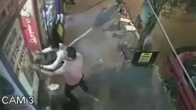 Esenyurt’ta 30 lira için öldüresiye dayak!