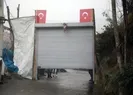 Virüsten korunmak için mahalle girişine kepenk taktılar