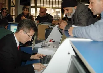 Emekliye ek ikramiye için 1 yıl süre