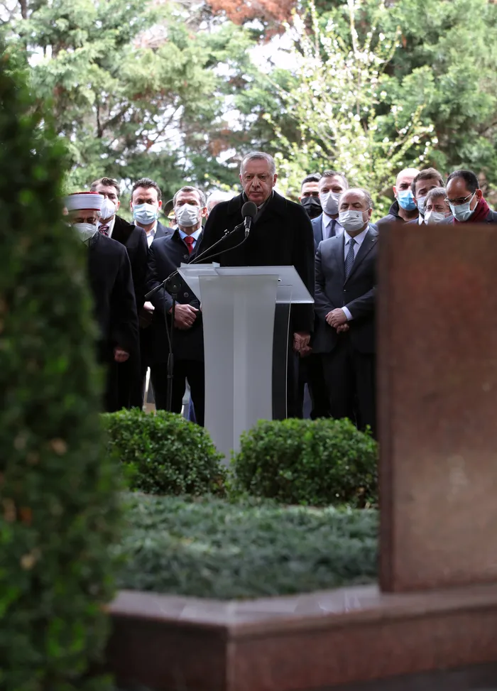 Son dakika: Başkan Erdoğan anıt mezara! Turgut Özal'ın vefatının 28. yılı - 2