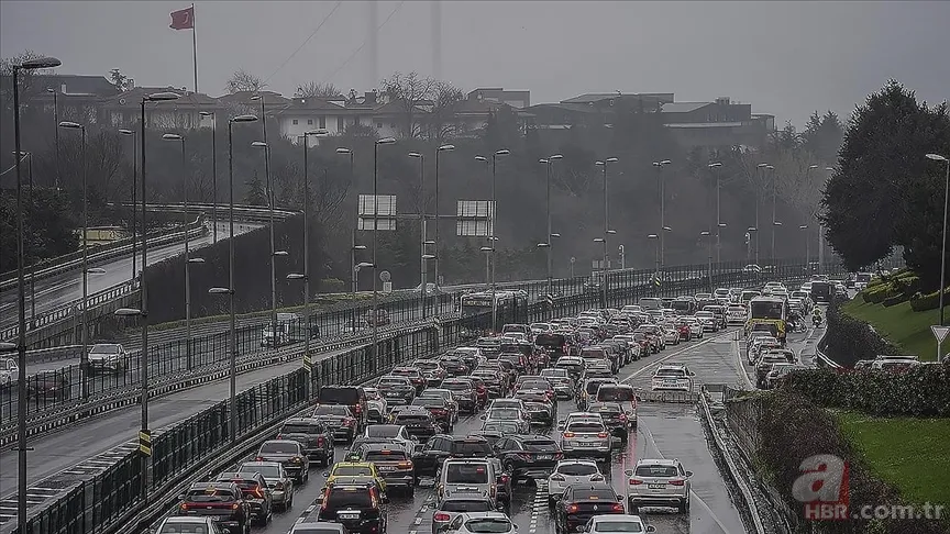 Resmi açıklama geldi: Araçlarda telefon tutucu kullanmak yasaklandı mı? 6