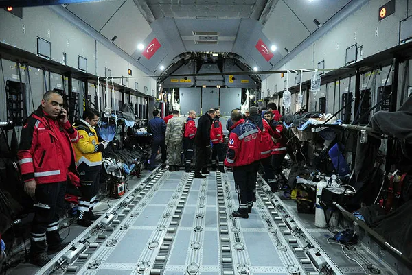 Son dakika: Somali'deki bombalı saldırıda yaralananlar Türkiye'ye getirildi - 3