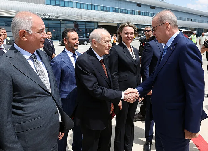 Başkan Erdoğan’dan Vaniköy’de kaçak yapıya izin veren İBB’ye sert tepki: İstanbul’un hazinesini para babalarına peşkeş çekiyorlar