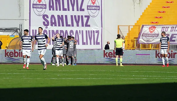 Fatih Karagümrük Kasımpaşa'yı 3-1 mağlup etti! - 5