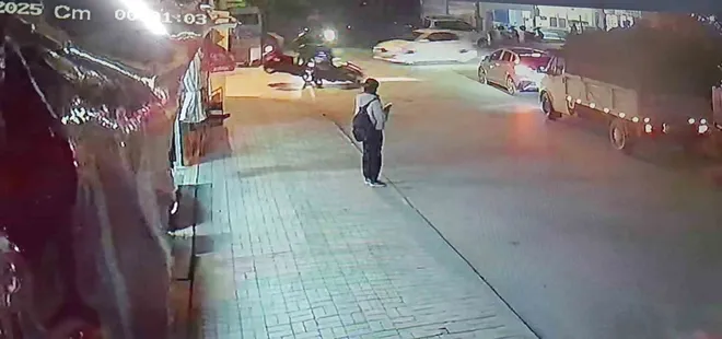 İki motosiklet kavşakta çarpıştı: 2 yaralı