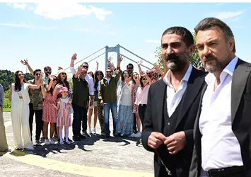 Ben Bu Cihana Sığmazam’da veda zamanı! İşte final bölümünden kareler...