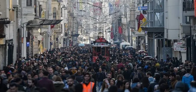 İstanbul İl Sağlık Müdürü Kemal Memişoğlu’ndan korkutan sözler: Üçüncü piki yaşıyoruz!