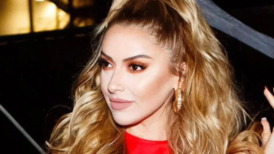 Hadise yılı 619 TL zararla kapattı!