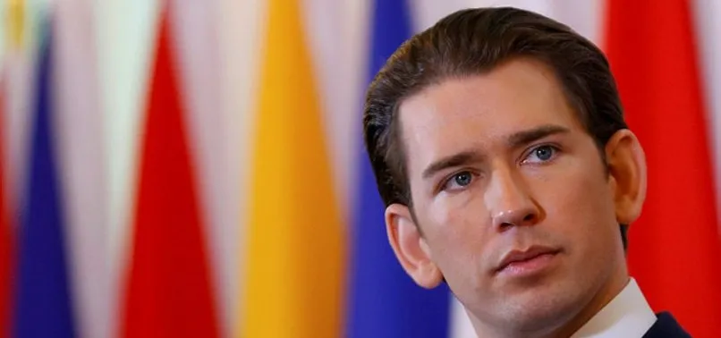 Avusturya'da Sebastian Kurz'dan skandal başörtüsü vaadi