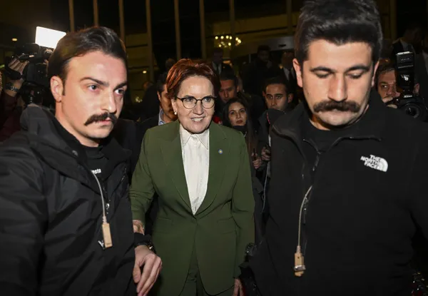Son dakika: Meral Akşener İYİ Parti Genel Merkezi’nde! MYK üyeleri ve belediye başkanlarıyla buluştu