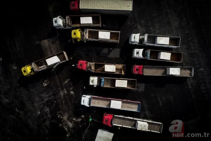 Bursa'da fuarda sergilenecek mermerler yaklaşık bin 300 TIR'la taşındı 9