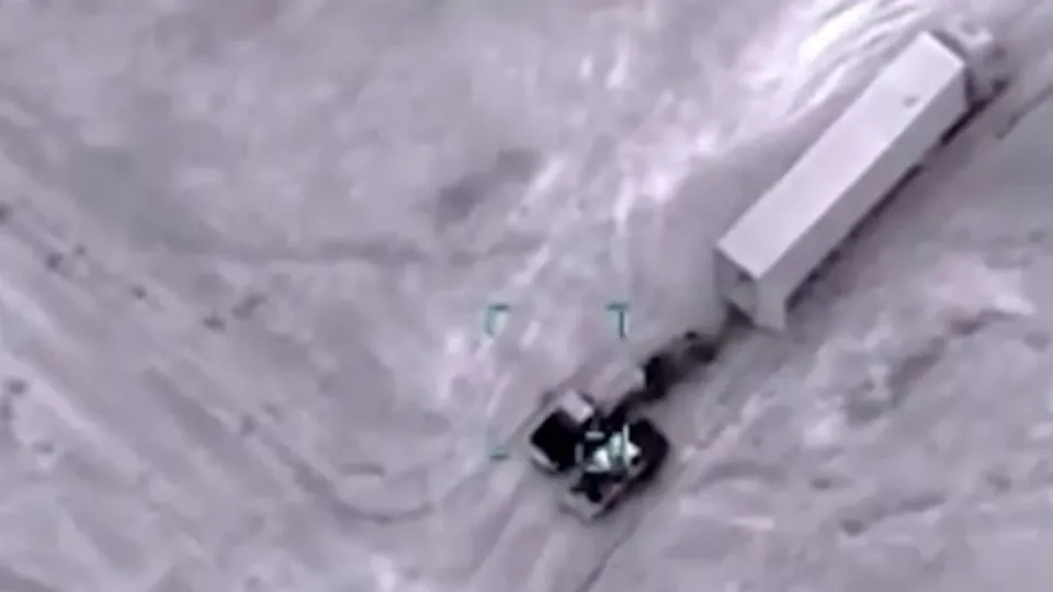 Libya Hava Kuvvetlerinden darbeci Hafte’e yönelik şok saldırı! İşte ağır bombardıman anı | Video