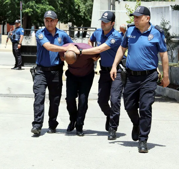 Yüzüne tekme atılan 70 yaşındaki Suriyeli kadının oğlu konuştu: Türkiye bize sahip çıktı! - 5