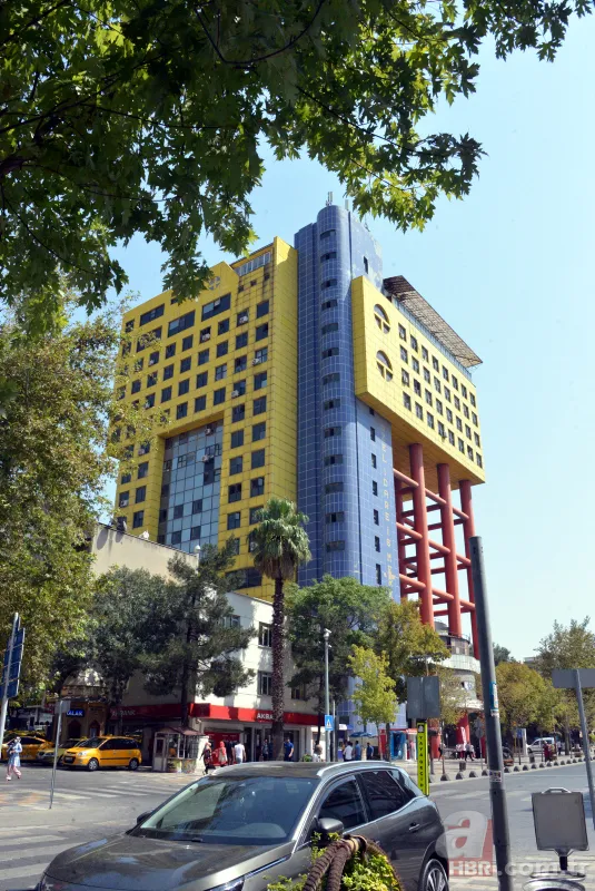 "Dünyanın en saçma binası" yıkılıyor! İşte görenleri hayrete düşüren ilginç yapılar 4