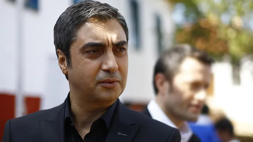 Necati Şaşmaz umrede görüntülendi! Kurtlar Vadisi'nin efsanesi Polat Alemdar'ın son hali