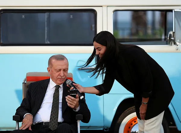 Başkan Erdoğan Mersin’de üniversite öğrencileriyle bir araya geldi: Cumhuriyet tarihinde görülmemiş projeler geliştirdik