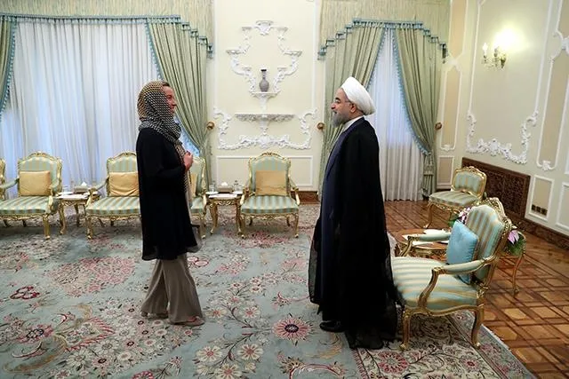 Federica Mogherini'den kıyafete İran ayarı - 1