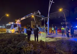Ankara Pursaklar’da aydınlatma direğine çarpan motosikletin sürücüsü hayatını kaybetti
