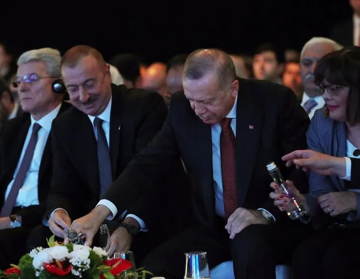 TANAP Avrupa’ya bağlandı! Başkan Erdoğan ve İlham Aliyev butona birlikte bastı