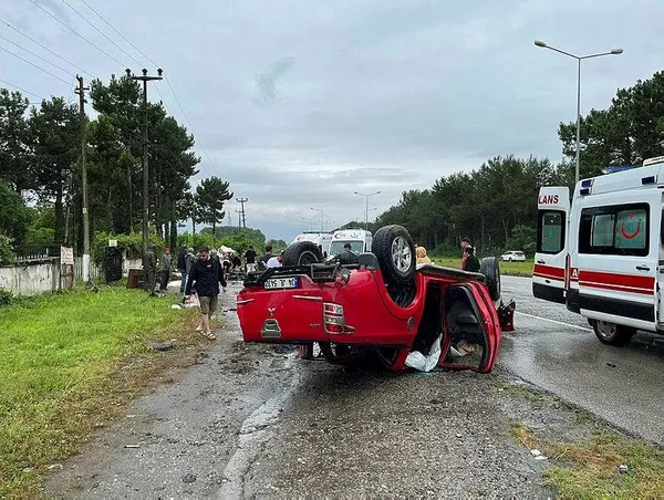 1688115348782.jpeg Samsun'da katliam gibi kaza! Bayram ziyareti faciayla bitti: 1 ölü, 2'si ağır 4 yaralı - 1