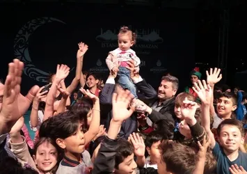 Binali Yıldırım: Fotoğrafta beni bulun