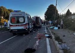 Düzce’de feci kaza: Tır ile “pat pat” çarpıştı! 4 ölü 8 yaralı