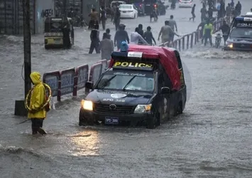 Pakistan'da sağanak yağmurlar nedeniyle 10 kişi öldü