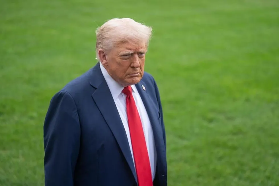 trumpin-kanadanin-ab-ile-yakinlasmasina-tepkisi-sonrasi-fransadan-washingtona-dikkat-ceken-yanit-geldi-1789650873033.jpeg AB'den Kanada için tarihi "ortak üyelik" teklifi! Trump'tan Avrupa'ya tarife tehdidi Carney'den memnuniyet mesajı - 1
